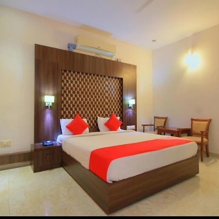 Grand Milestone Hotel Mysore Exterior foto